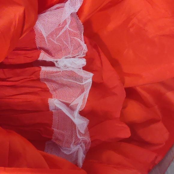 Unused high low girls party gown, full sleeve red color floral design, 4-5yrs - Picture 6 of 6